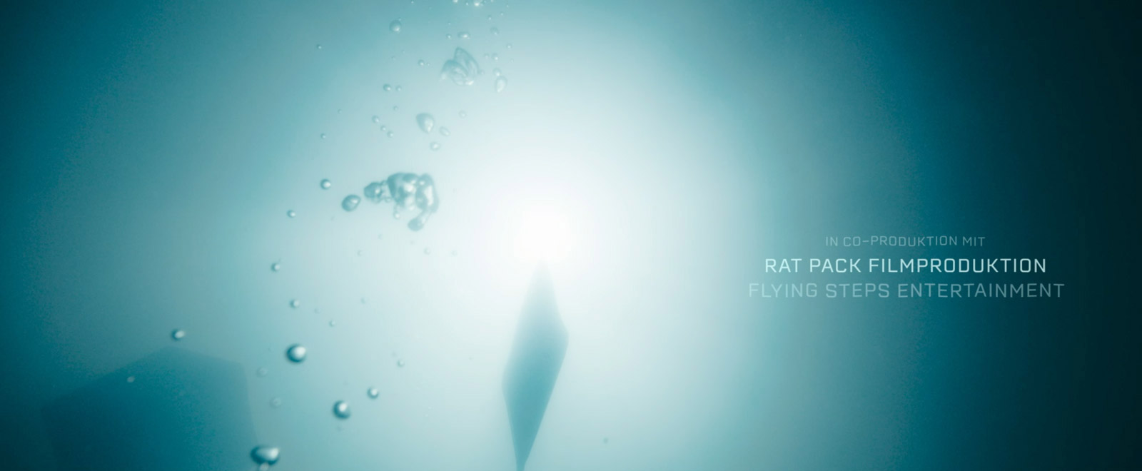 Presenter zu Kinospielfilm »FLY« – example image of the animation | MARIA LISSEL Animation + Motion Design | maria-lissel.de