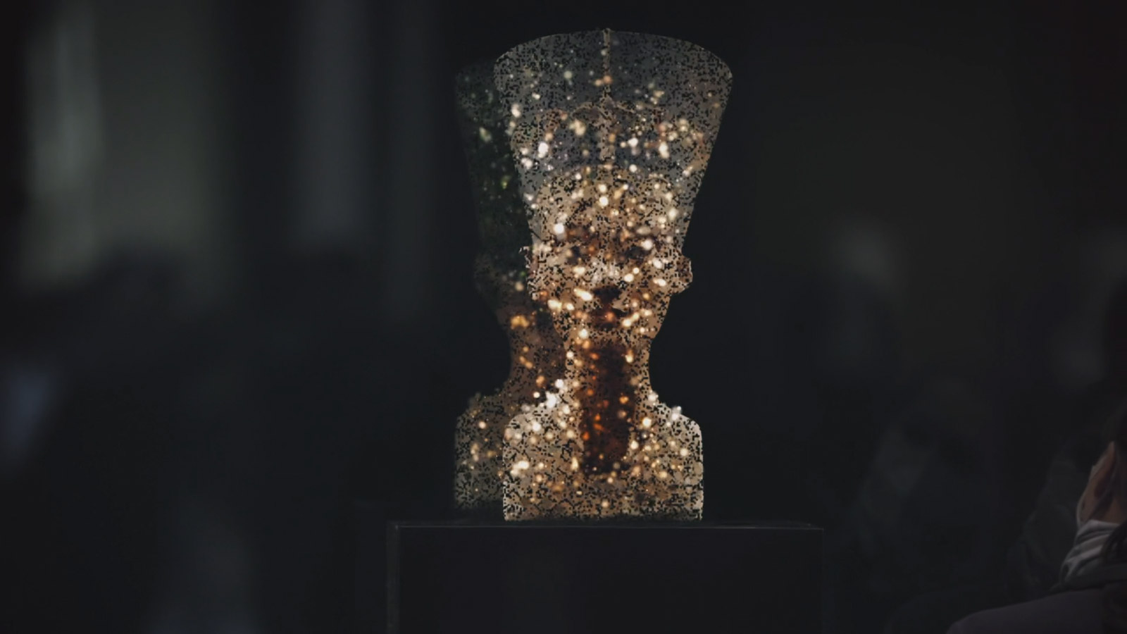 Nofretete – Wem gehört die Schönheit? | Animation Maintitle etc – example image of the animation | MARIA LISSEL Animation + Motion Design | maria-lissel.de